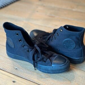 Converse women’s black High-Top Sneakers